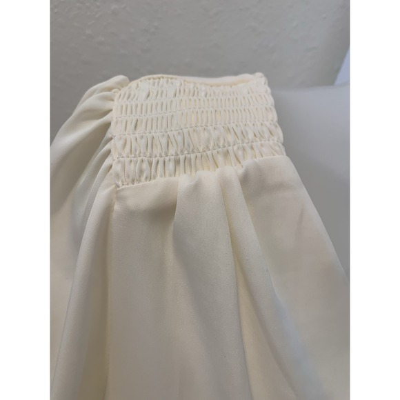 $69.50 Banana Republic Soft Satin V  Neck L Flutter Sleeve - Picture 4 of 7